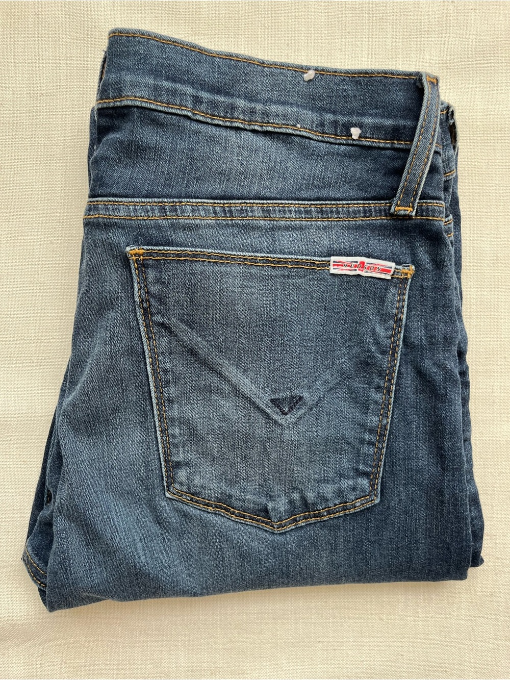 HUDSON - Natalie Skinny Dark Wash Blue Denim Jeans with Raw Hem. Size 32.